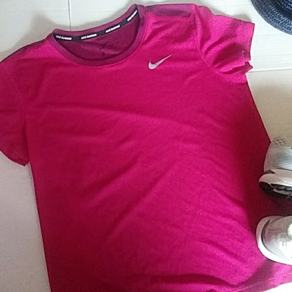 NIKE Dri-Fit Shirt